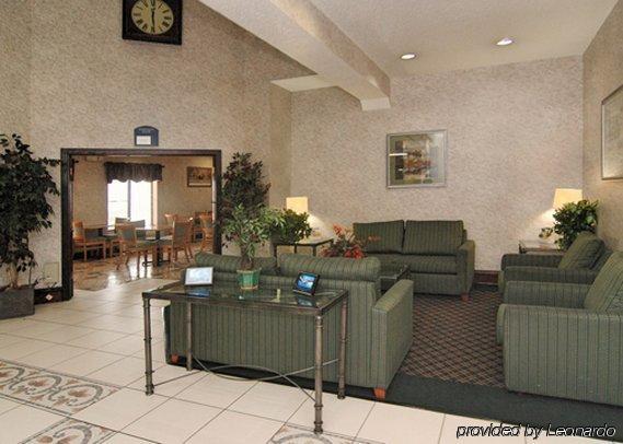 Hotel Quality & Near I-80 And I-294 Harvey